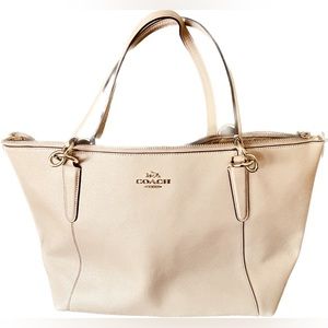 Authentic COACH tote bag in blush pink